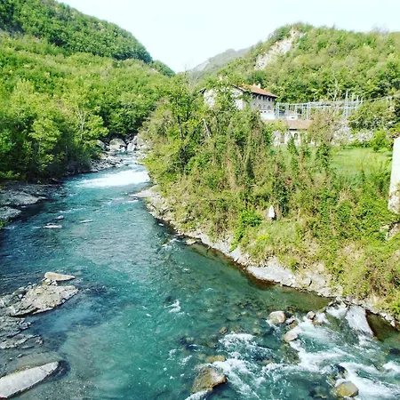 Val Di Sasso - Casa Sul Fiume 아파트 파불로넬프리그나노